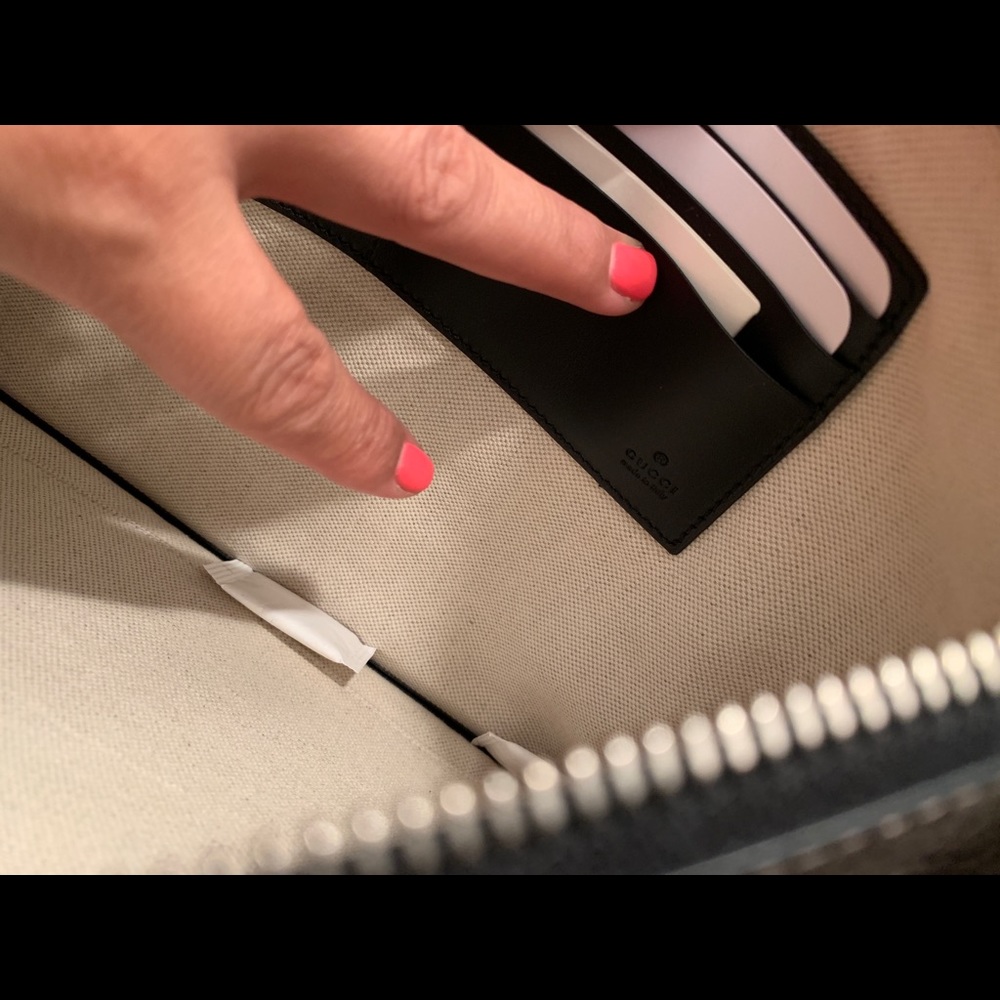 COPY - Gucci pouch - Picture 4 of 11